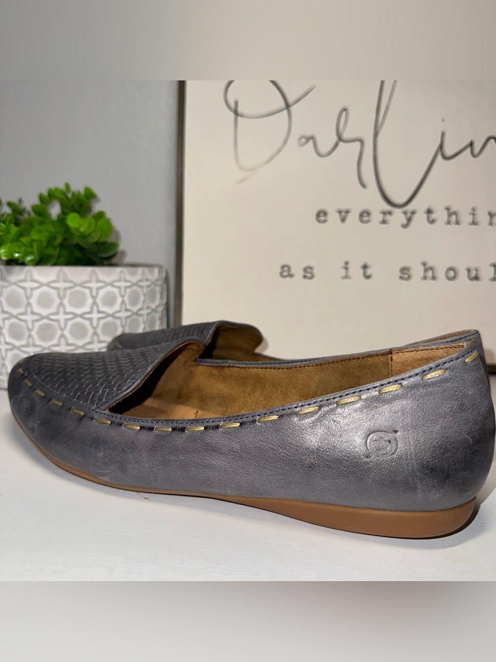 Born Women’s Size 8M Gray Leather Woven Loafers Flats Slip On Comfort Shoes
